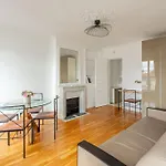 Central Paris One Bedroom Flat Close To Marais & Bastille