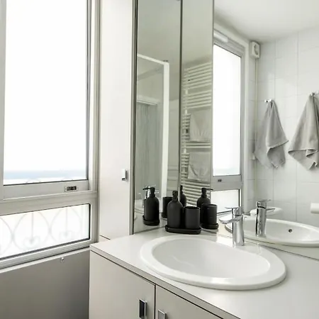 Appartamento One Bedroom Flat Close To Marais & Bastille Parigi
